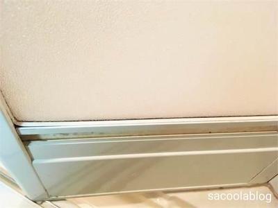 お風呂のドア 中折れ戸 掃除をラクにするひと工夫を公開 通気口 レール Sakurasaku